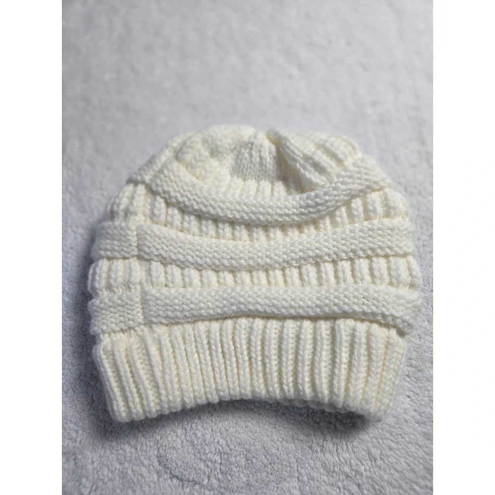 CC Beanie Womens Cream White Cable Knit Skull Cap Winter Hat One Size Ribbed